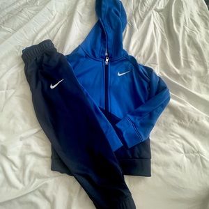 Kids Nike dri fit set size 5